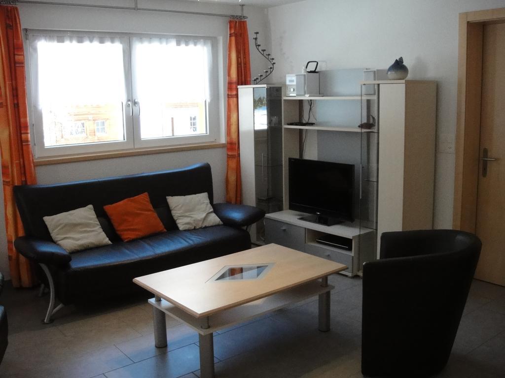 Haus Alpenstern Apartment Saas-Grund Room photo